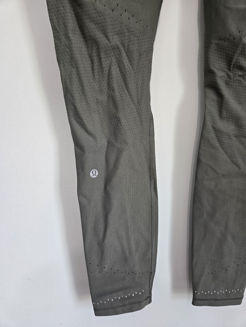 Lululemon Legging Size 10 Grey/sage Color In Focus Tight - Picture 4 of 6